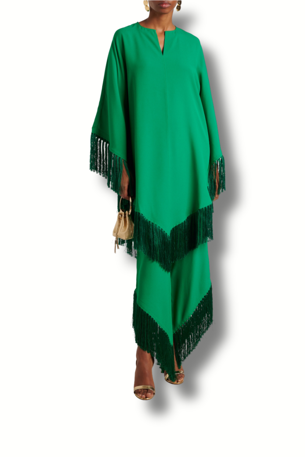 La jupe-culotte Oaxaca signée Taller Marmo incarne parfaitement l’élégance contemporaine et le style audacieux de la maison. Conçue dans une teinte verte vibrante et lumineuse, elle apporte une touche sophistiquée et originale à toutes vos tenues de cérémonie. Avec sa coupe fluide et structurée, cette jupe-culotte sublime la silhouette tout en offrant un confort exceptionnel. Sa taille marquée et son volume aérien créent un équilibre parfait entre modernité et féminité. C’est une pièce idéale pour une tenue de mariage, une soirée élégante ou un événement spécial. Facile à associer, elle se porte aussi bien avec un top ajusté, un body minimaliste ou une blouse élégante pour composer un look chic et raffiné. Son design signature fait de cette pièce un incontournable du vestiaire de cérémonie moderne. Pensée pour les femmes qui souhaitent se démarquer avec subtilité, la jupe-culotte Oaxaca combine allure couture, confort et originalité.